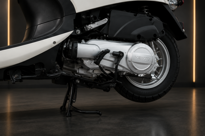 Скутер VMC Retro - 150cc (replika Yamaha Vino) с кофром