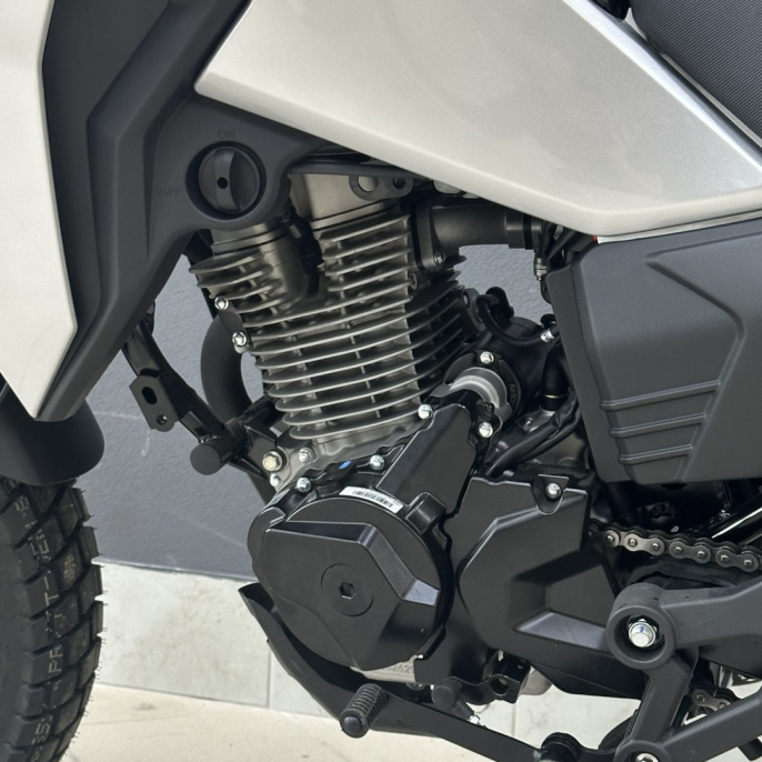 Мотоцикл VMC ADV 300