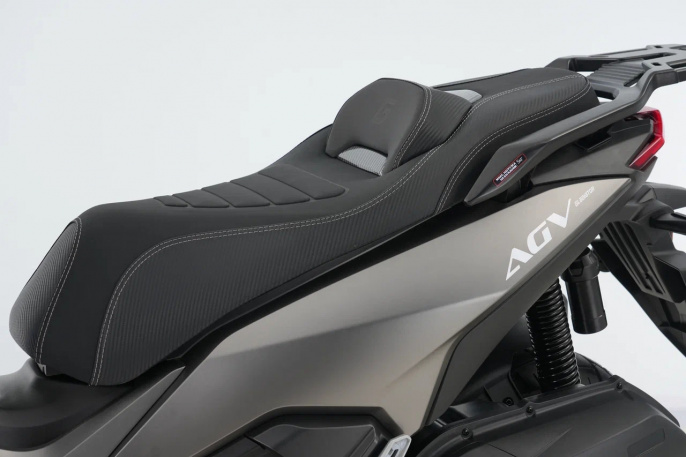 Скутер Gladiator AGV