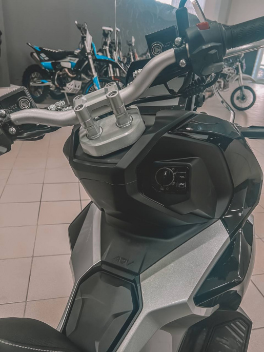 Скутер VMC JET - 180cc (replica Honda Х-ADV)