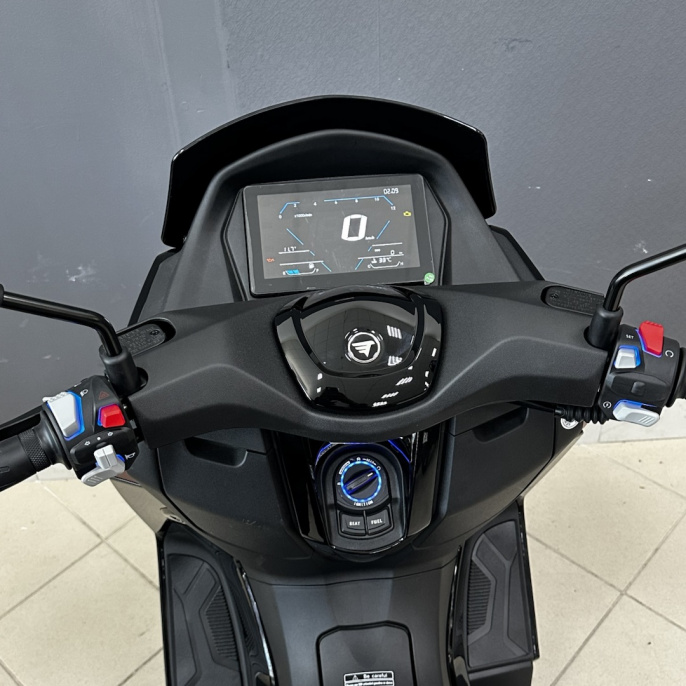 Скутер VMC XMAX