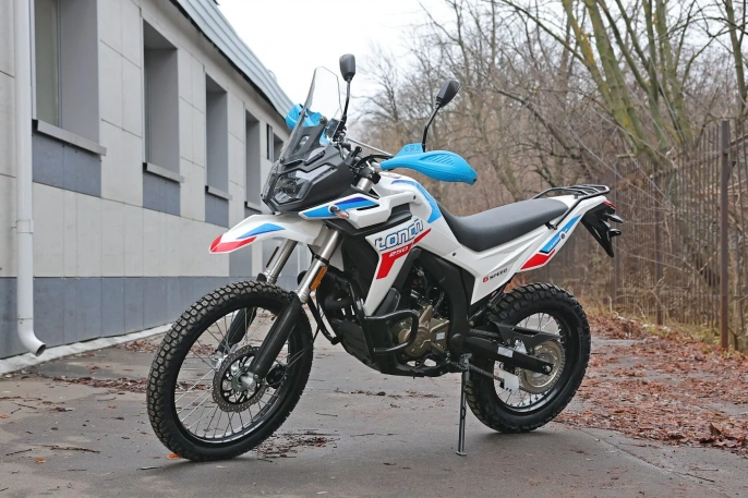 Мотоцикл LONCIN DS250