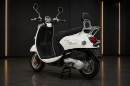 Скутер VMC Retro - 150cc (replika Yamaha Vino) с кофром