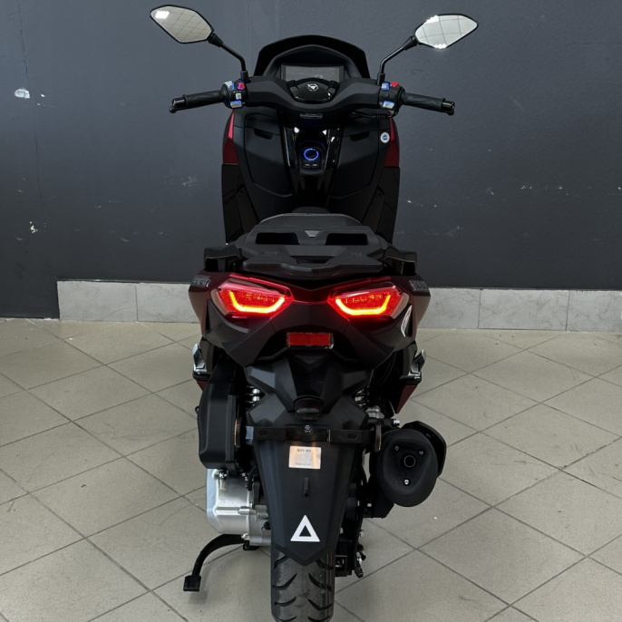 Скутер VMC XMAX